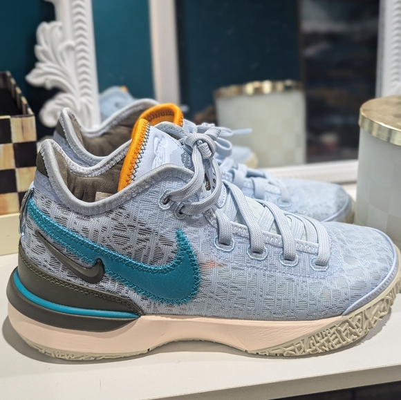 NIKE Zoom LeBron NXXT Gen Basketball Shoes - Picture 7 of 8